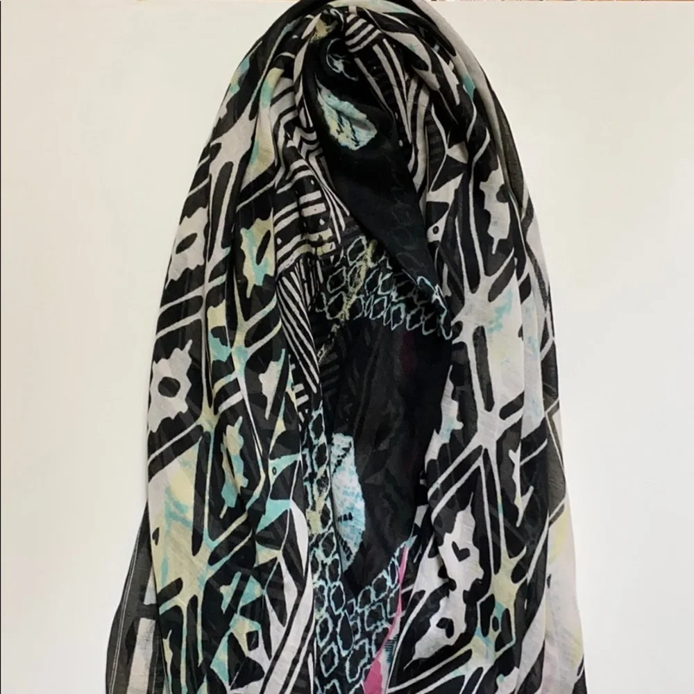 Express multicolored long scarf